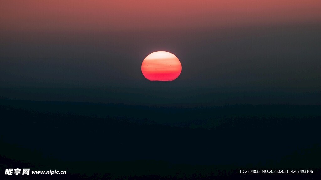 夕阳西下的壮丽景观