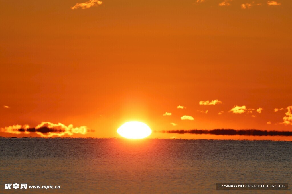海上日落美景