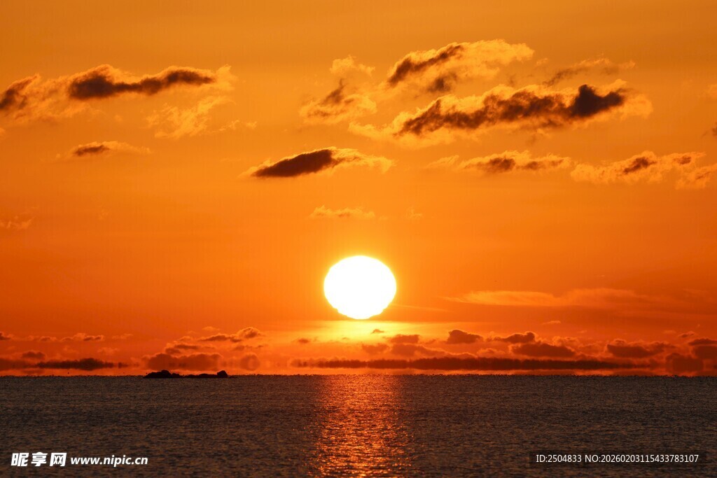 海上日落美景