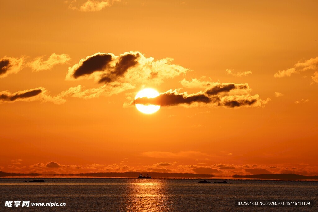 海上日落美景