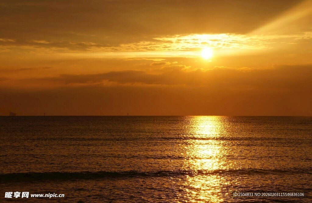 海上日落美景