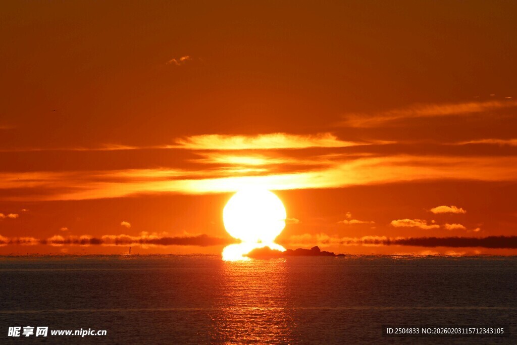 海上日落美景
