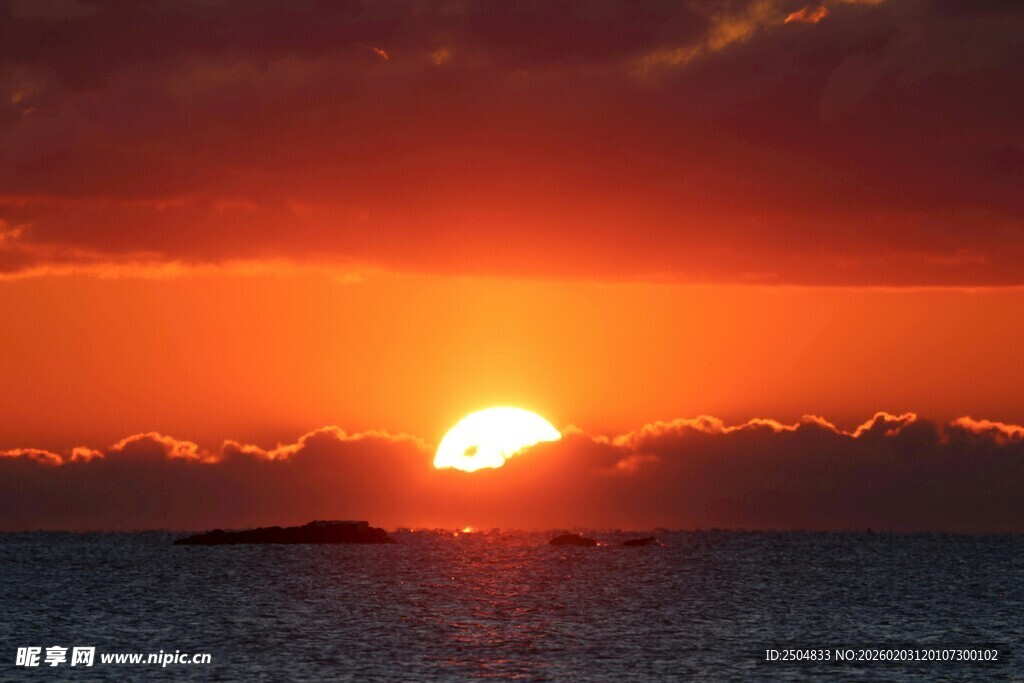 海上日落美景