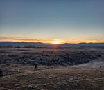 日落时分的开阔原野景色