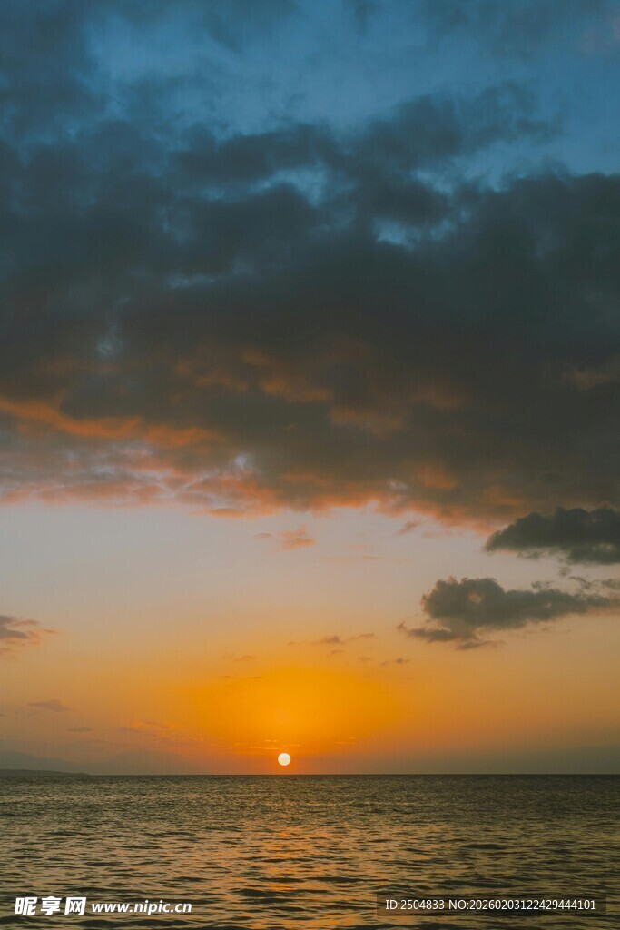 海上日落美景