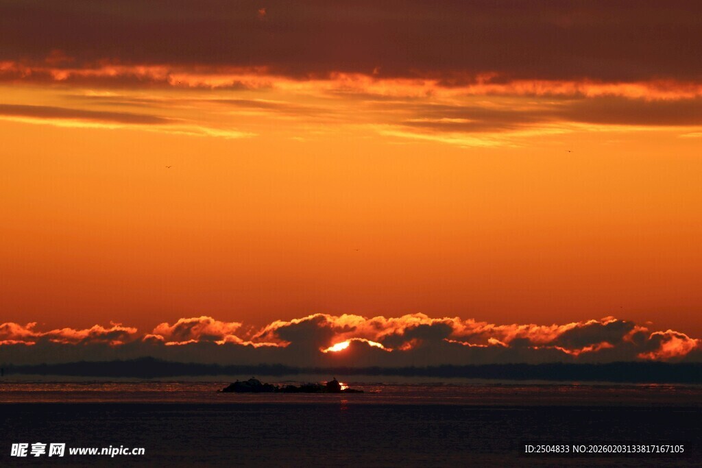 海上日落美景