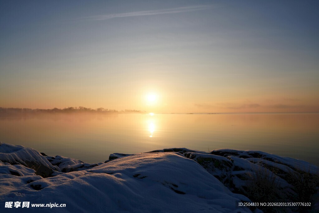 冬日海边日出美景