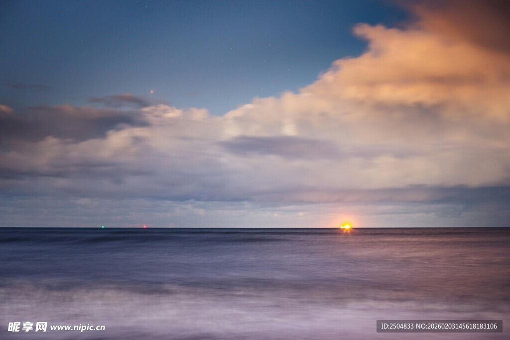 海上日落美景