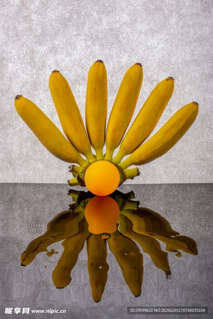 黄色香蕉与橙的静物组合