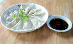 美味饺子配蘸料