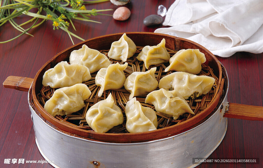 蒸笼里的美味饺子