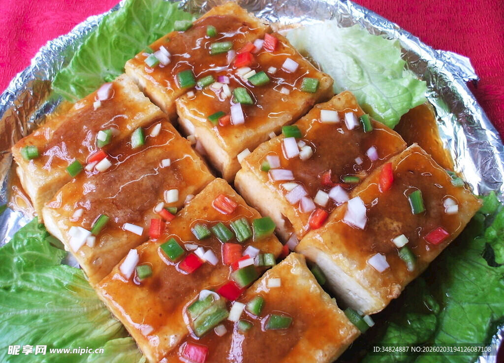 美味葱花酱香豆腐