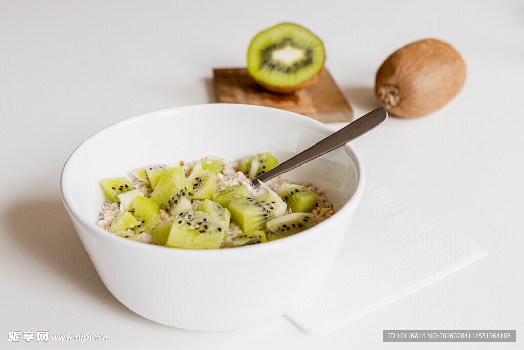 猕猴桃燕麦碗