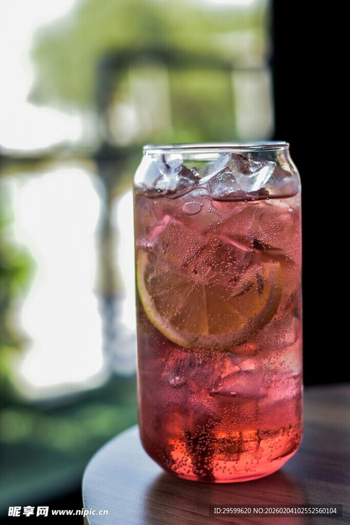 冰爽柠檬红茶饮品