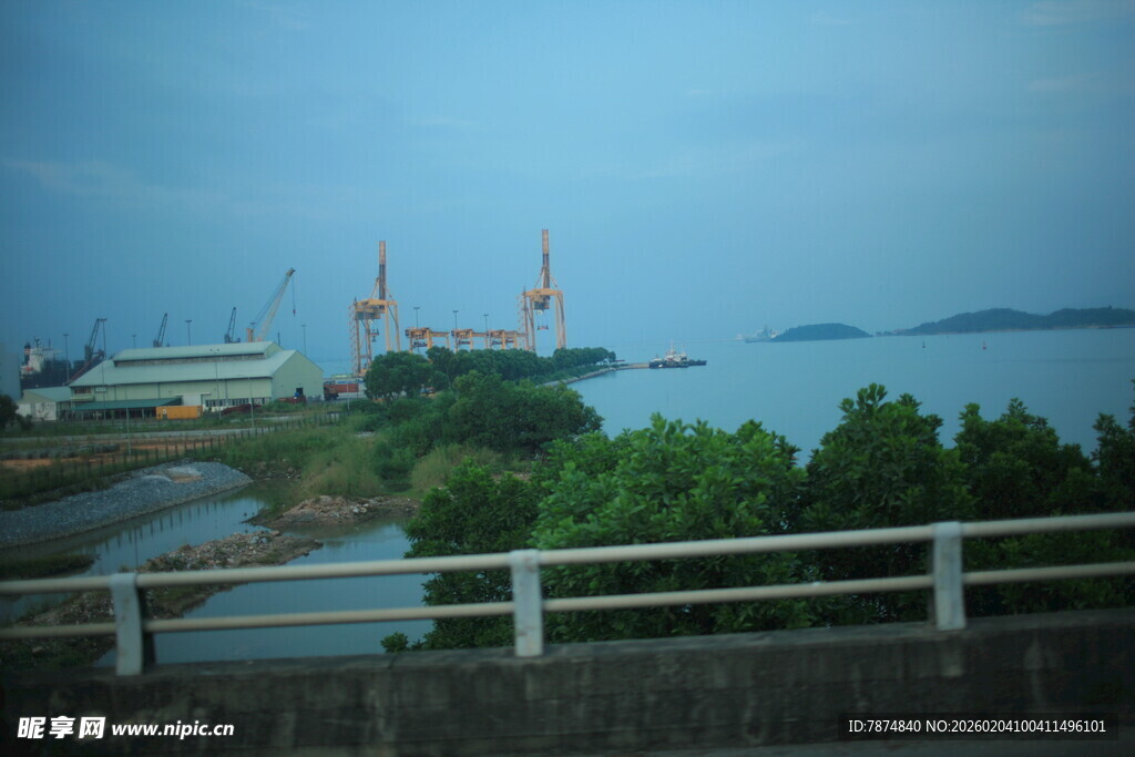 越南港口风光远眺