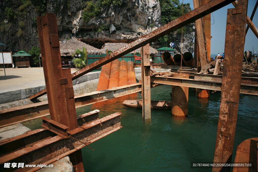越南水上木质栈道景观