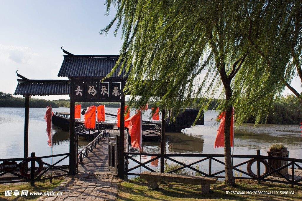 古桥畔中式景致