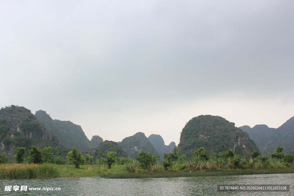 越南山水相依的秀丽自然景观