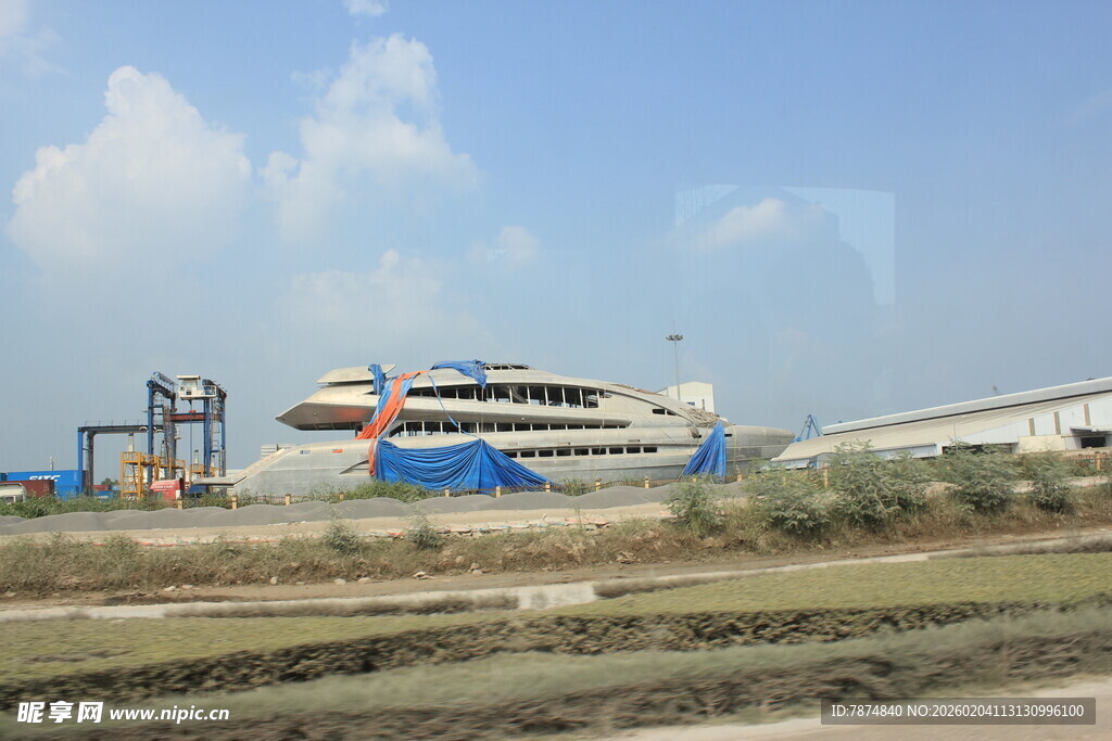 越南港口船只景象