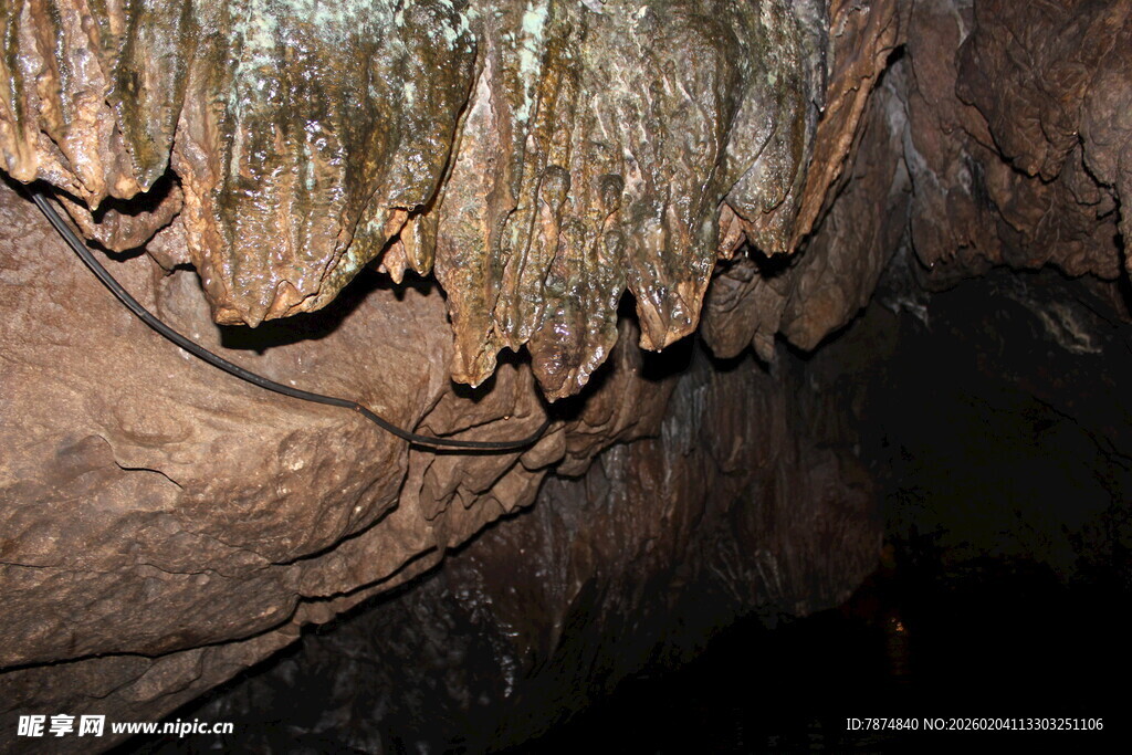 越南地下溶洞钟乳石景观