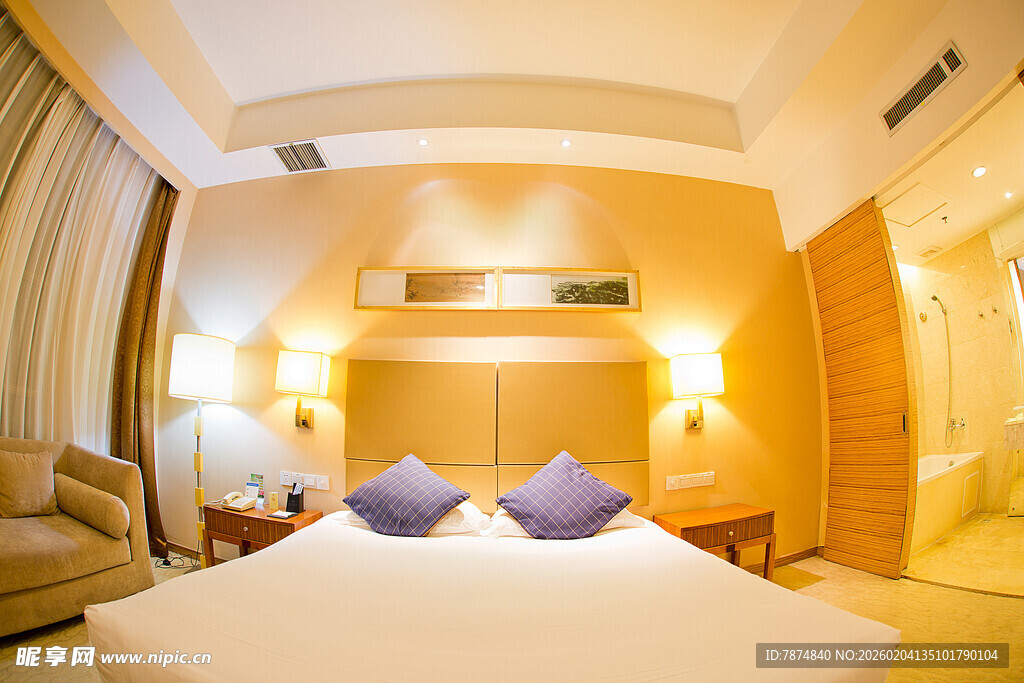 温馨舒适的酒店卧室空间