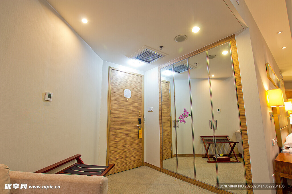 温馨简约风室内走廊空间