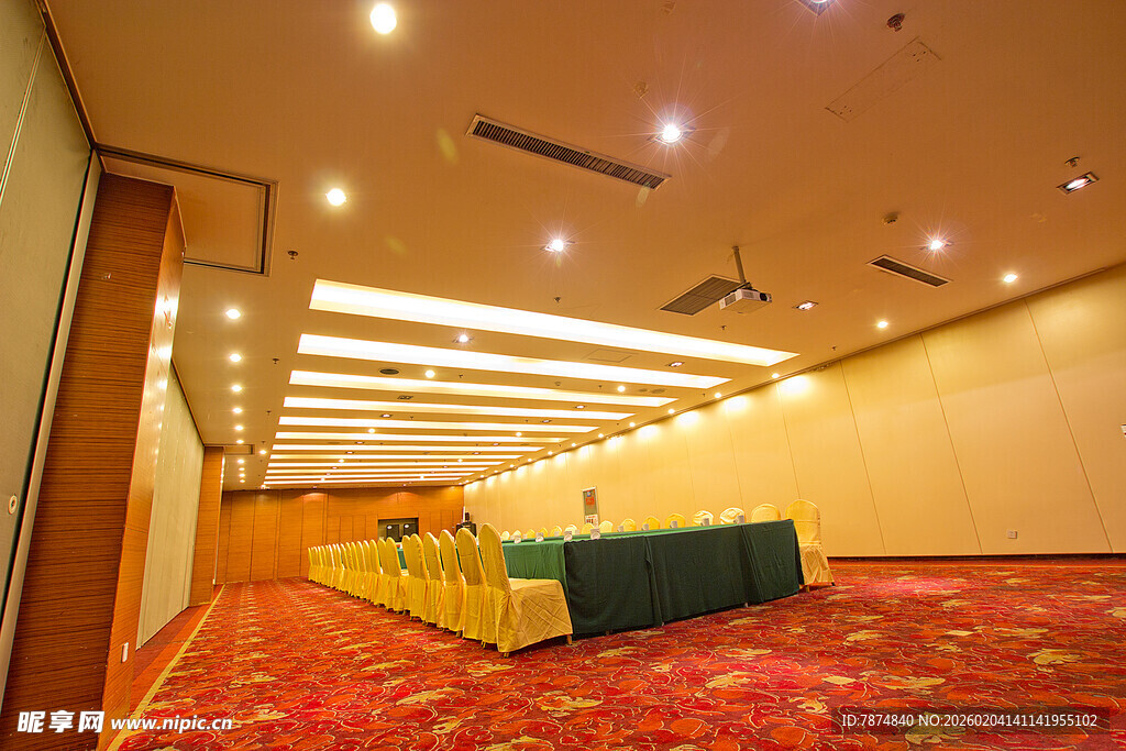 豪华宽敞的室内活动空间