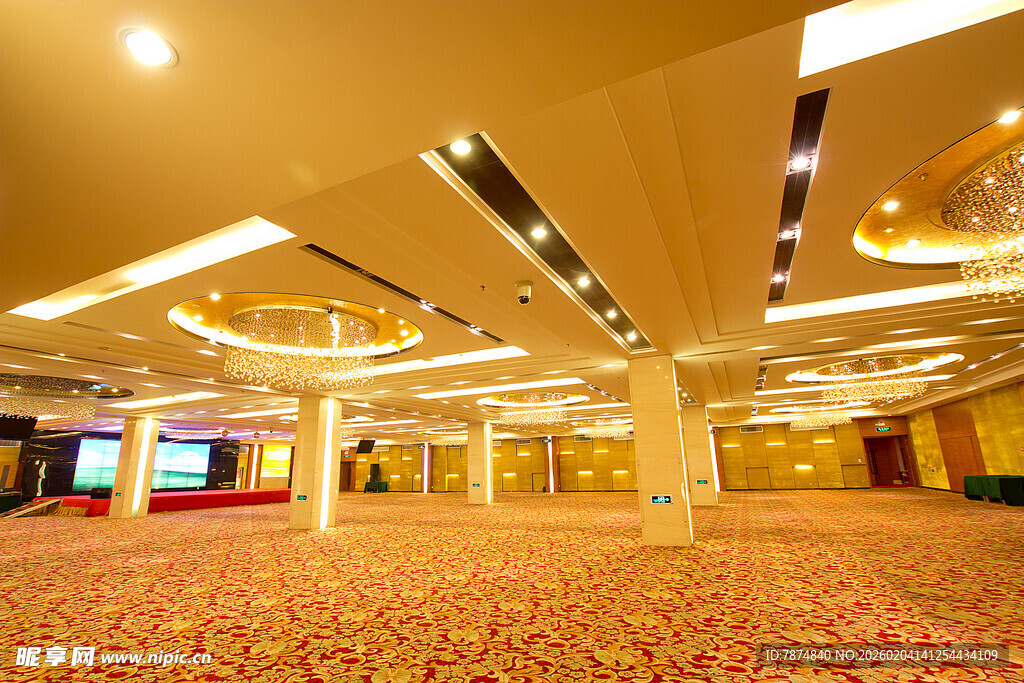 豪华宽敞的室内宴会大厅