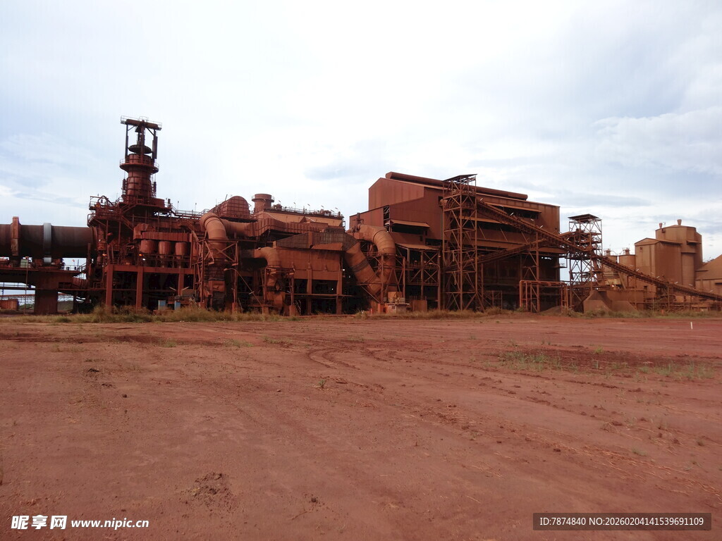 西部荒漠中的古老建筑群