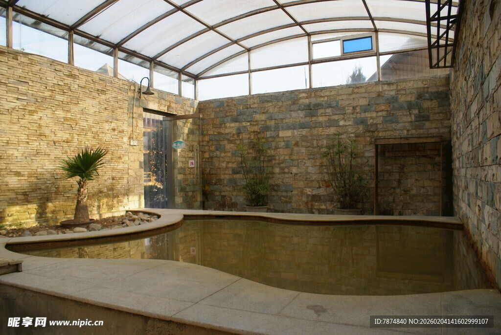 室内石砌泳池景观