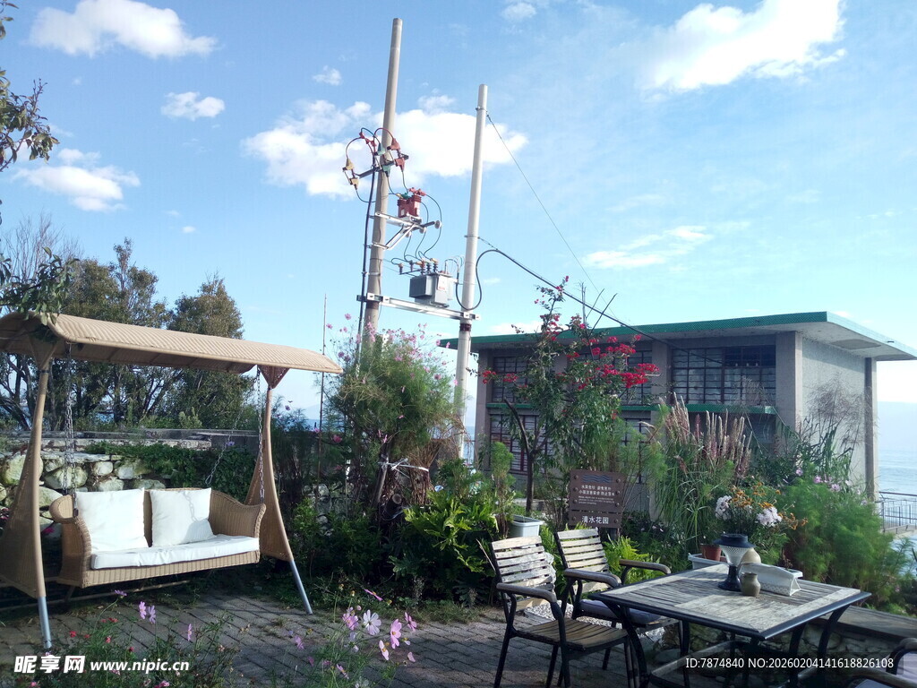 户外惬意花园休闲场景