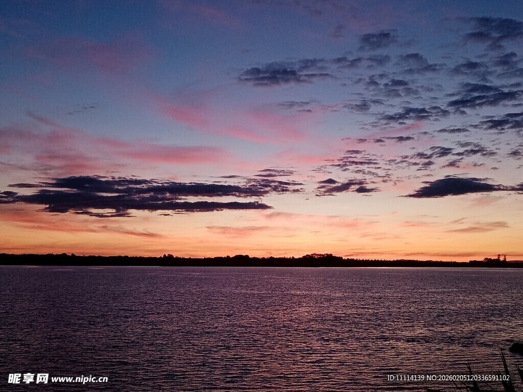 海边绝美日落天空景象