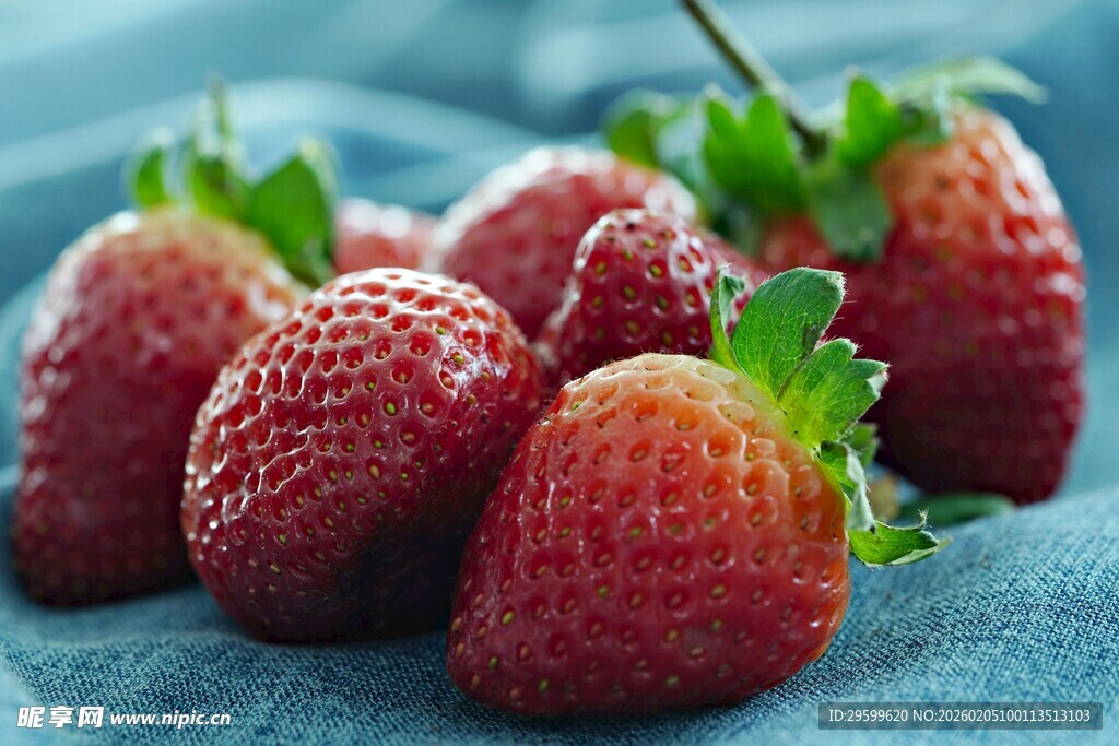 新鲜诱人的草莓