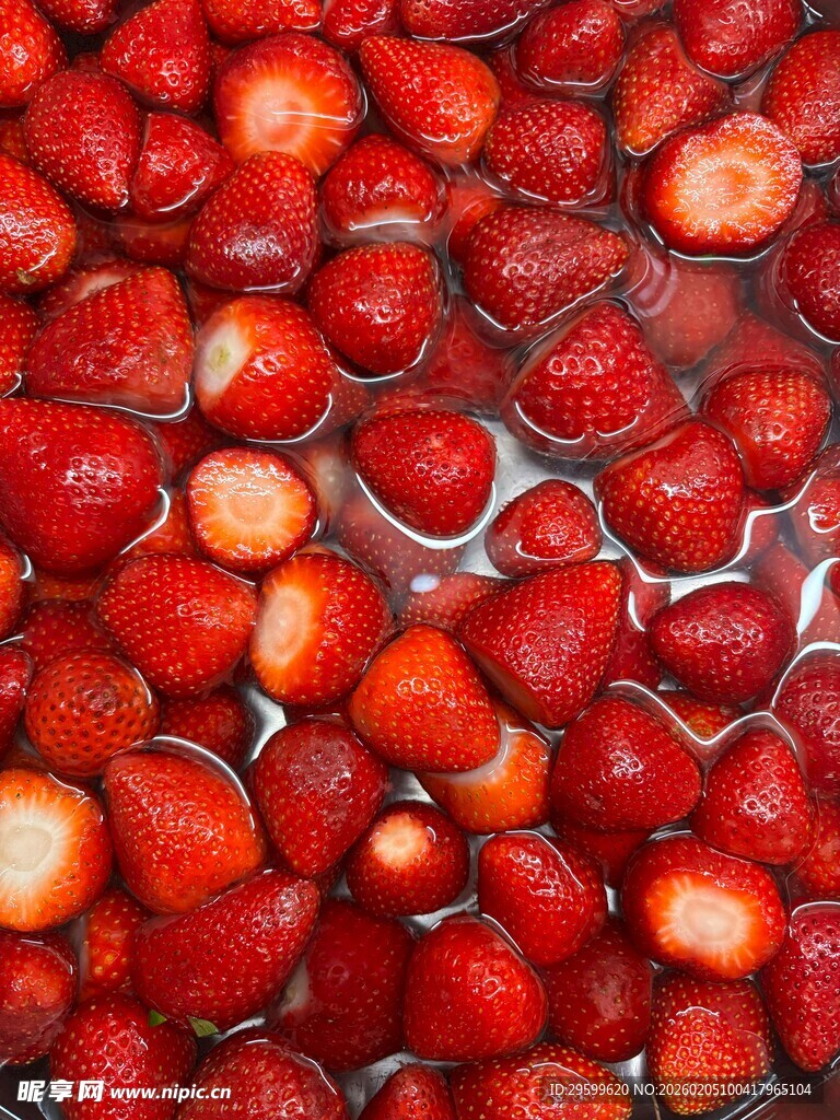 新鲜饱满的草莓大集合