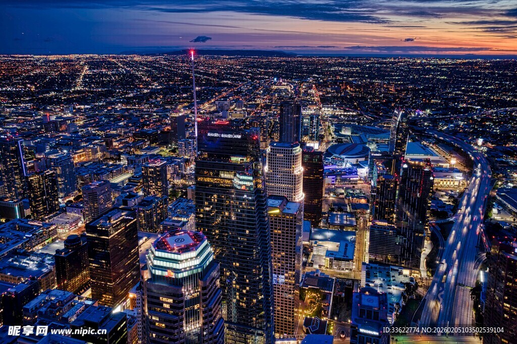 繁华都市璀璨夜景