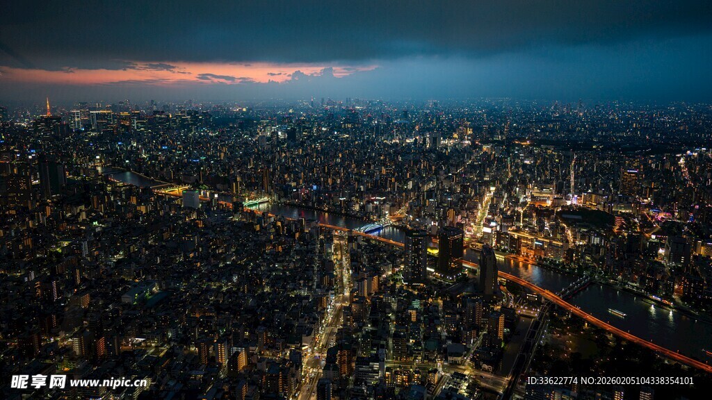 城市璀璨夜景俯瞰图