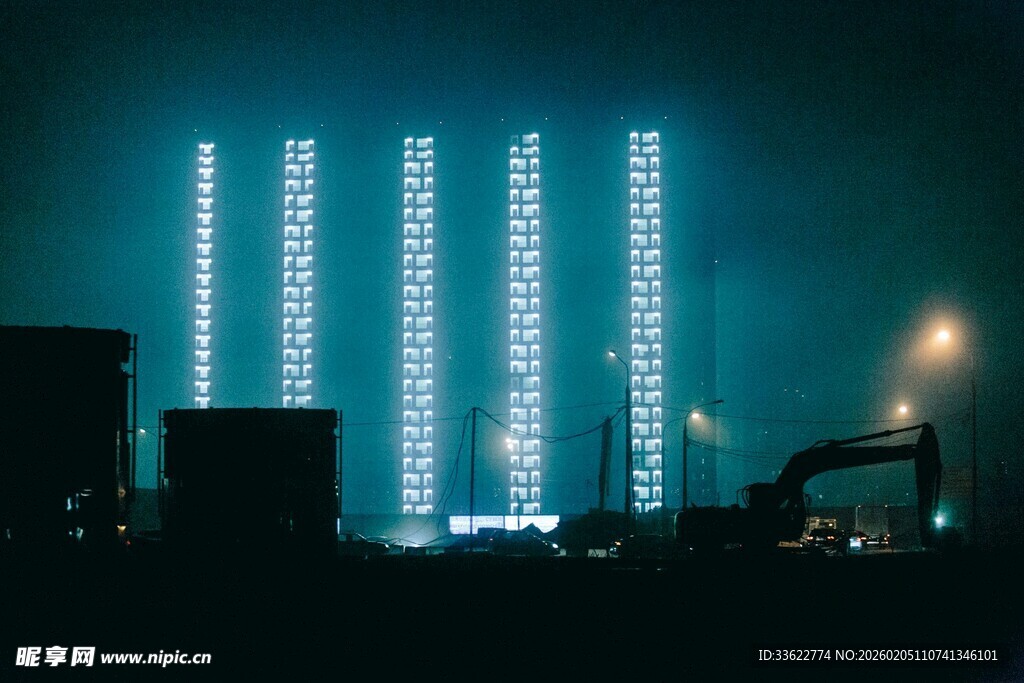 夜间璀璨灯光秀场景