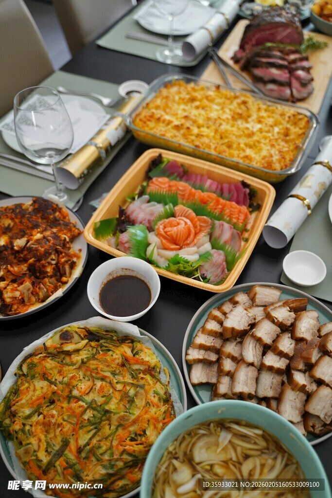 丰盛多样的美味佳肴