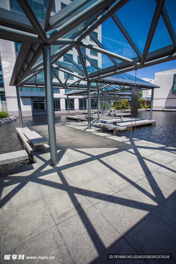 校园现代户外遮阳休憩空间