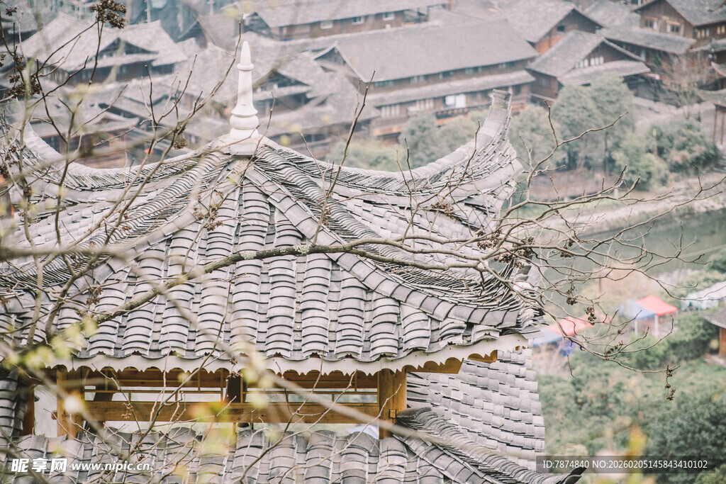 苗族传统建筑屋顶景观