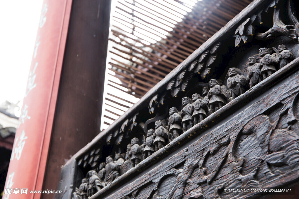 中式木雕建筑细节特写