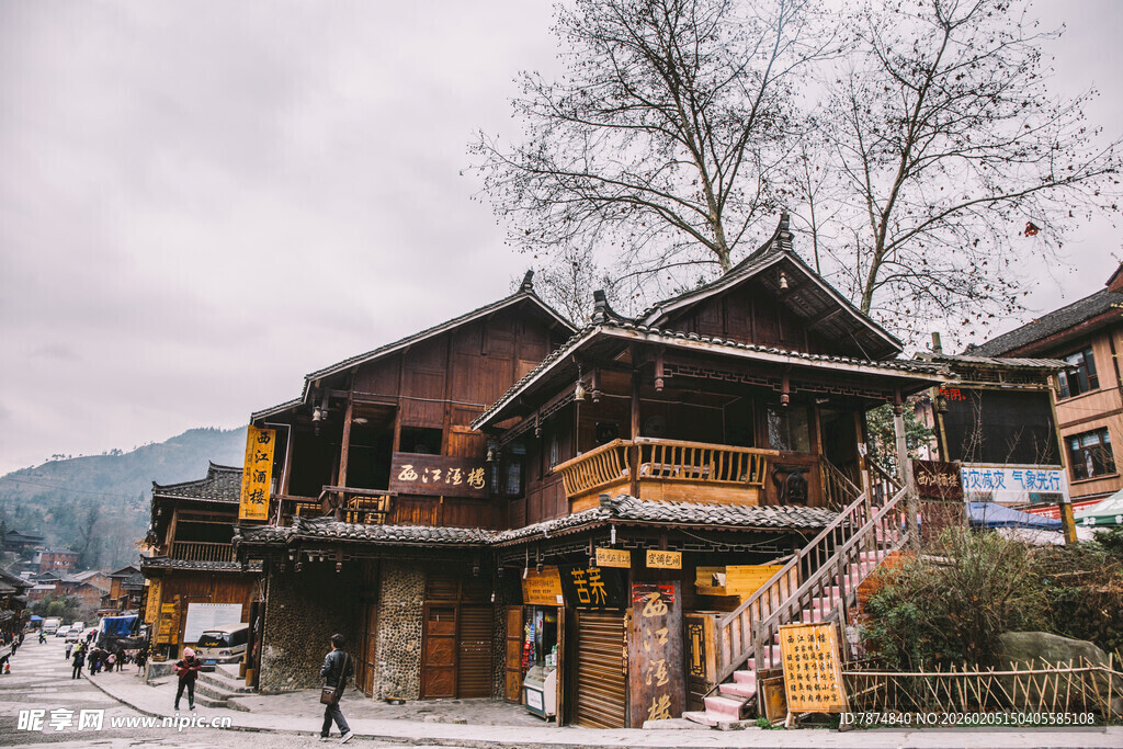 古雅木质建筑 山间风情
