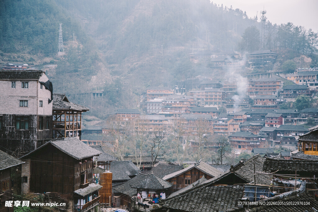 山间村落 古朴宁静之景