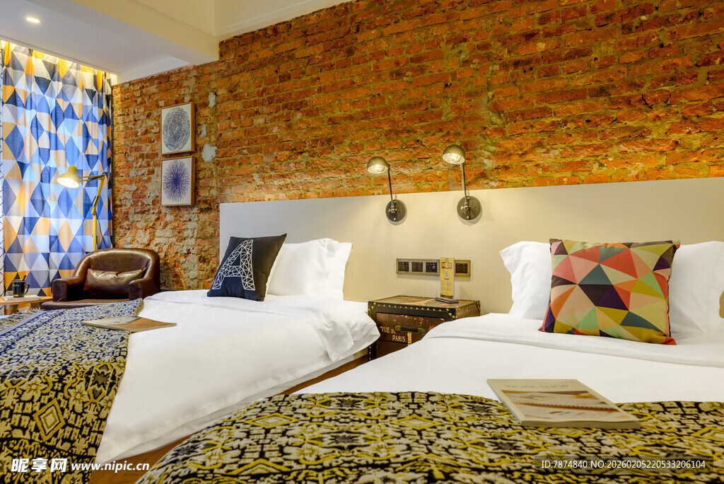 三亚温馨复古风卧室布置