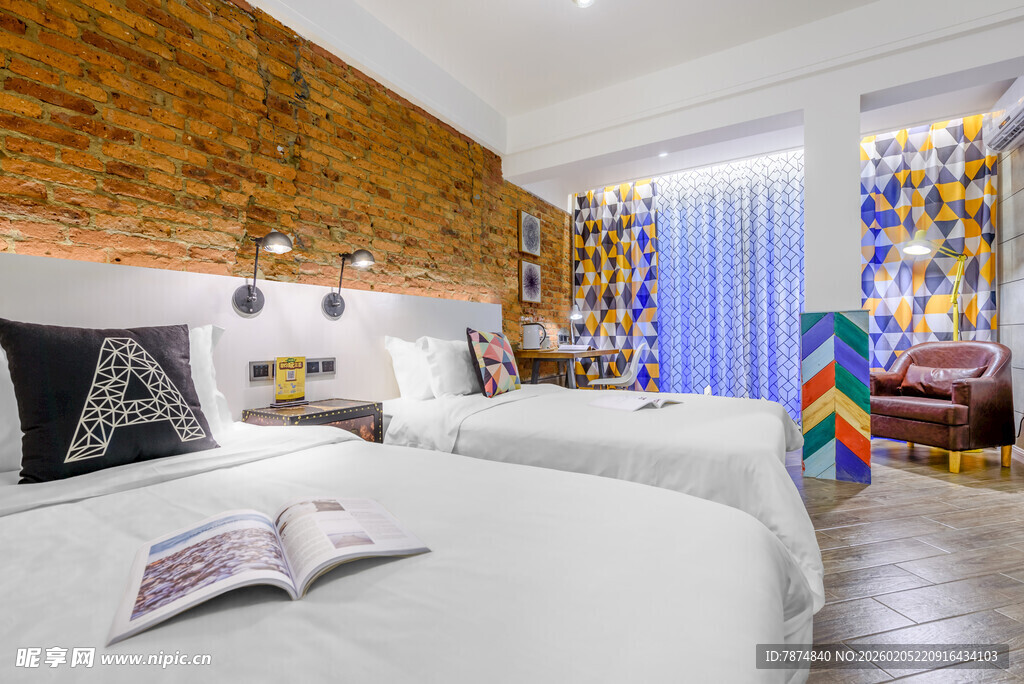 三亚温馨现代风双床卧室空间