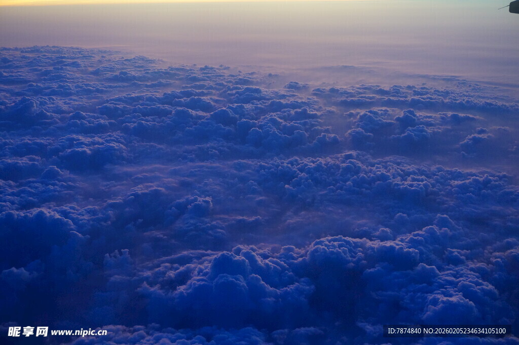 三亚高空俯瞰云海壮丽景观