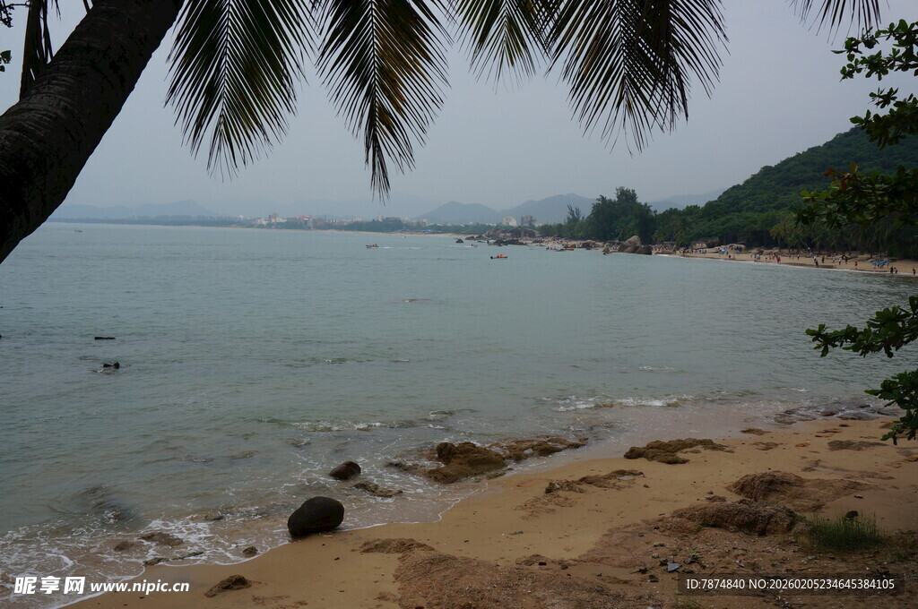 三亚宁静美丽的热带海滨风光