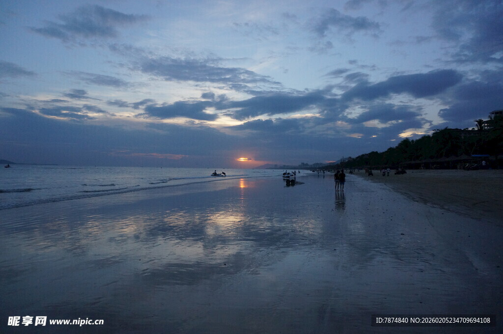 三亚海边日落美景 静谧沙滩