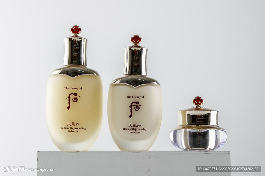 奢华香水瓶展示后天气丹面霜水乳