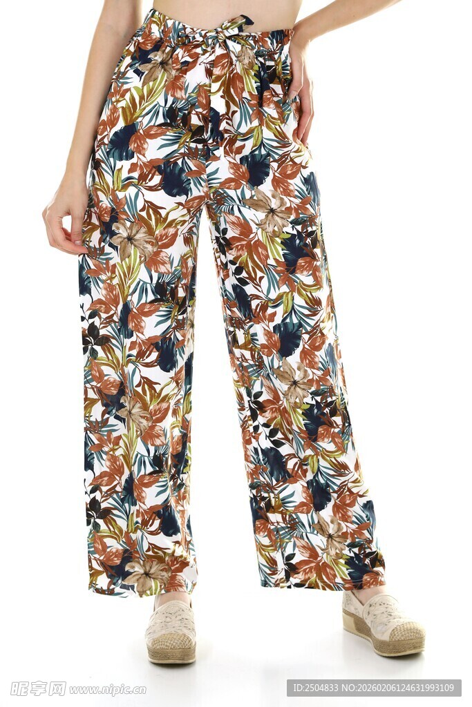 多彩印花阔腿裤时尚单品